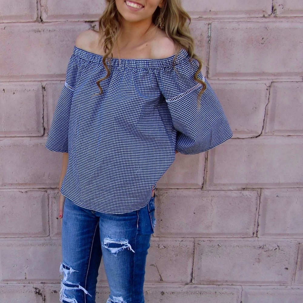 Abercrombie and Fitch off the shoulder top